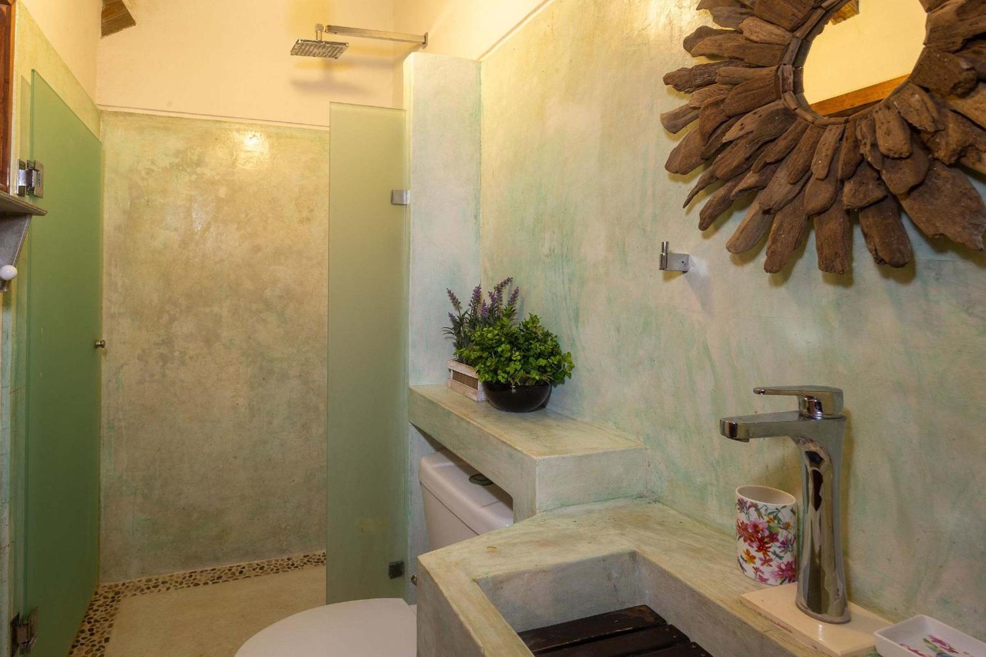 Luxury In With Pool & Hot Tub Villa