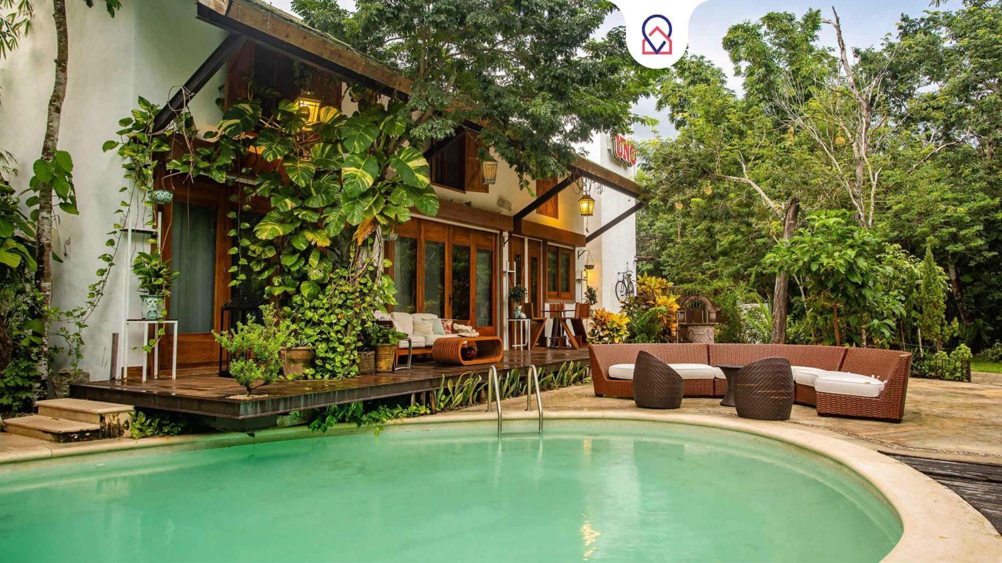 Luxury In With Pool & Hot Tub