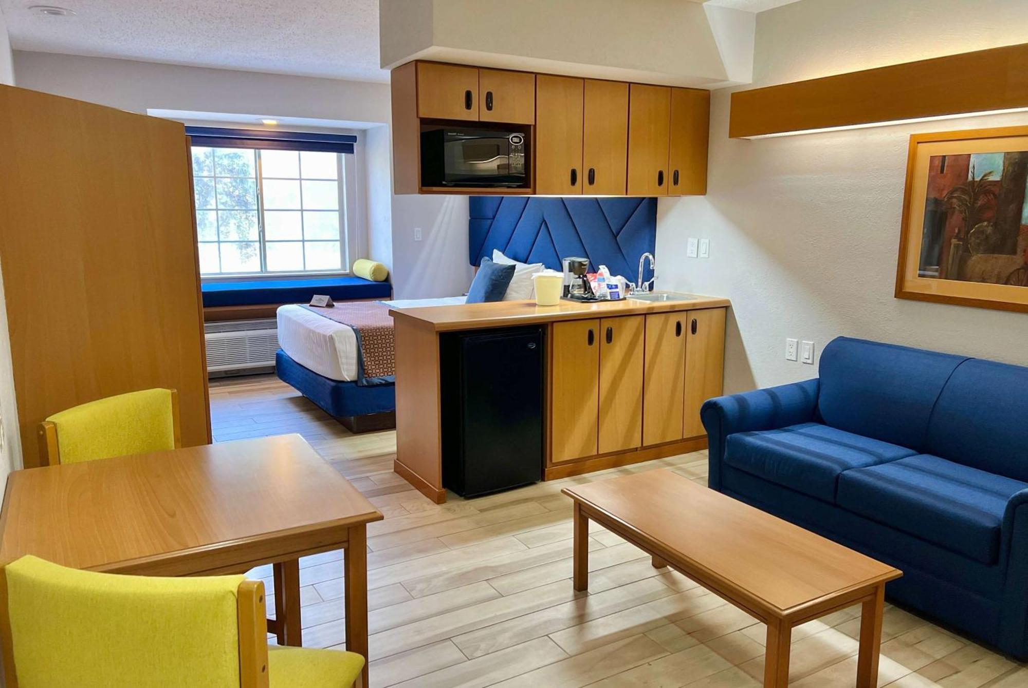 Microtel & By Wyndham Culiacan