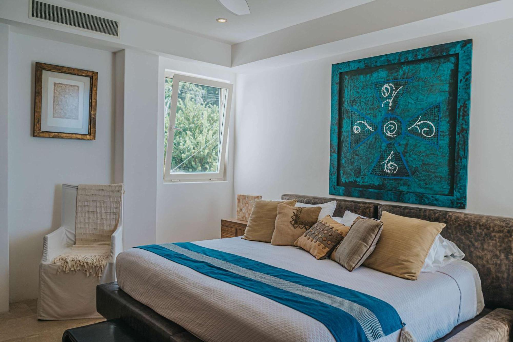 Full Floor Beachfront Luxury Apartment