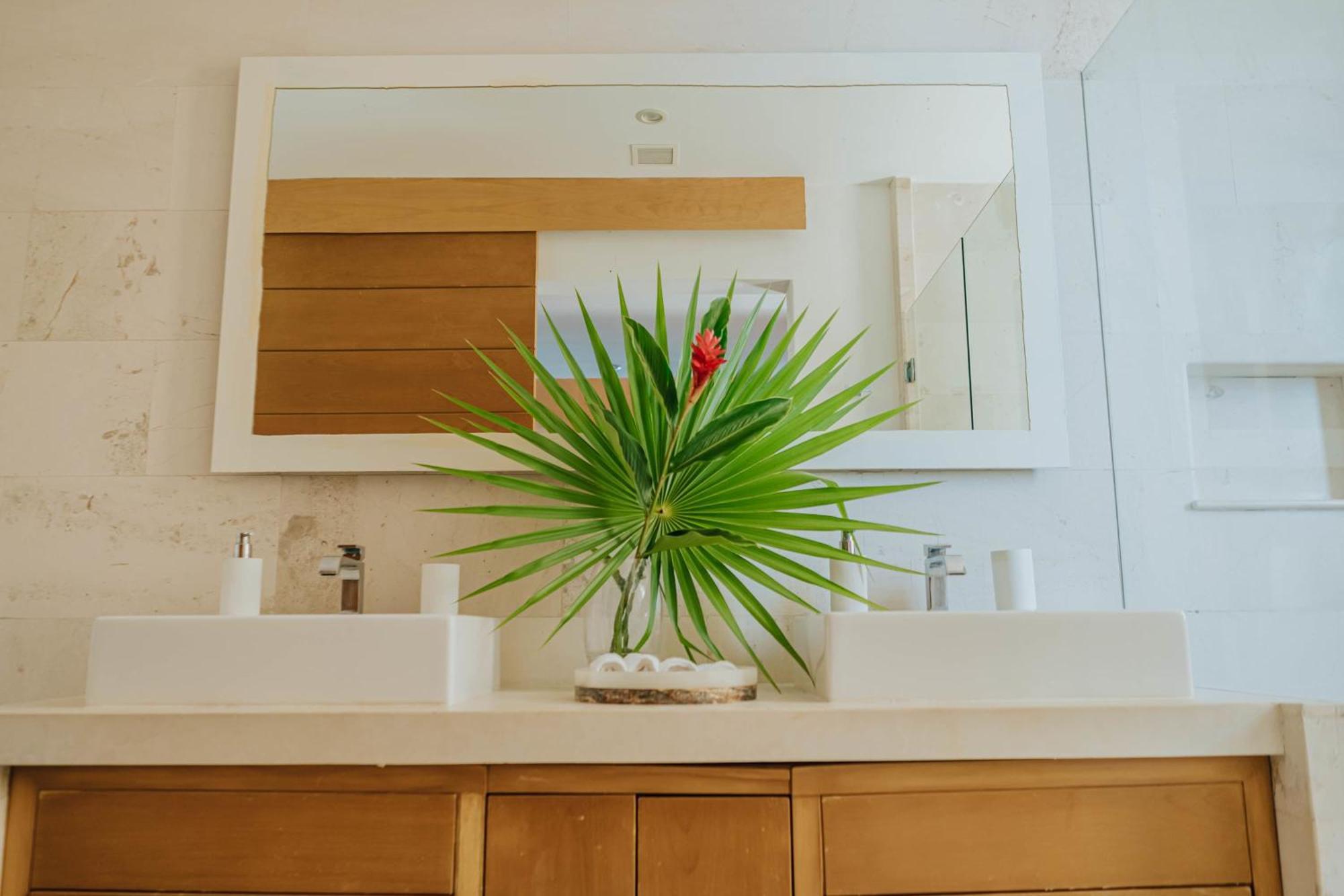 Full Floor Beachfront Luxury