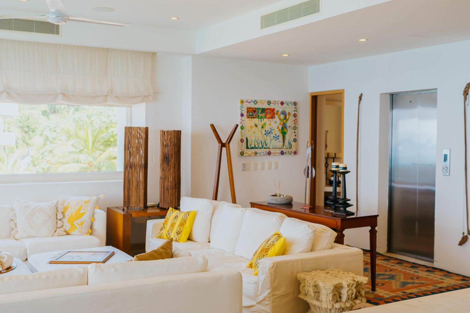 Full Floor Beachfront Luxury