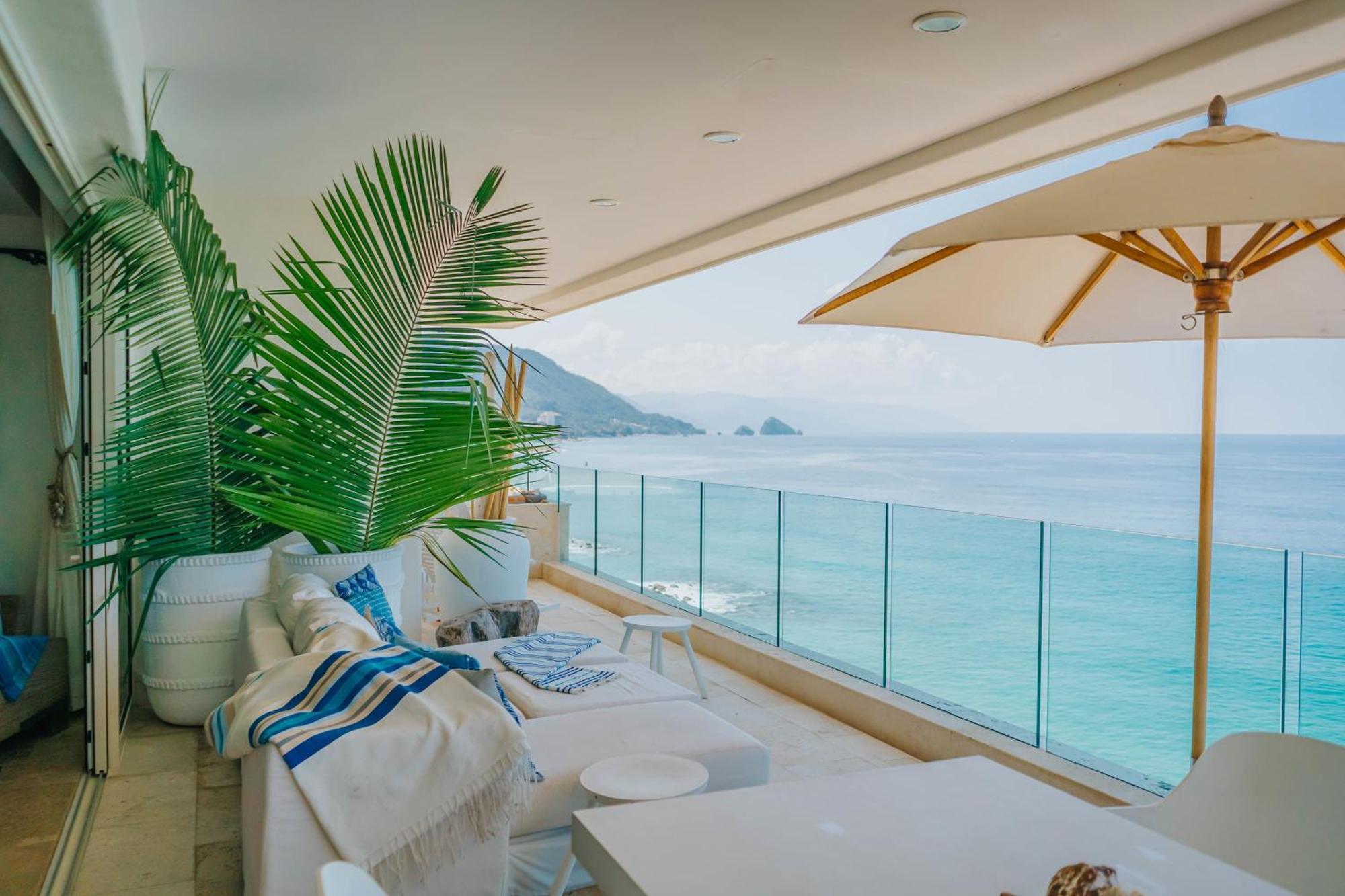 Full Floor Beachfront Luxury Apartment Puerto Vallarta
