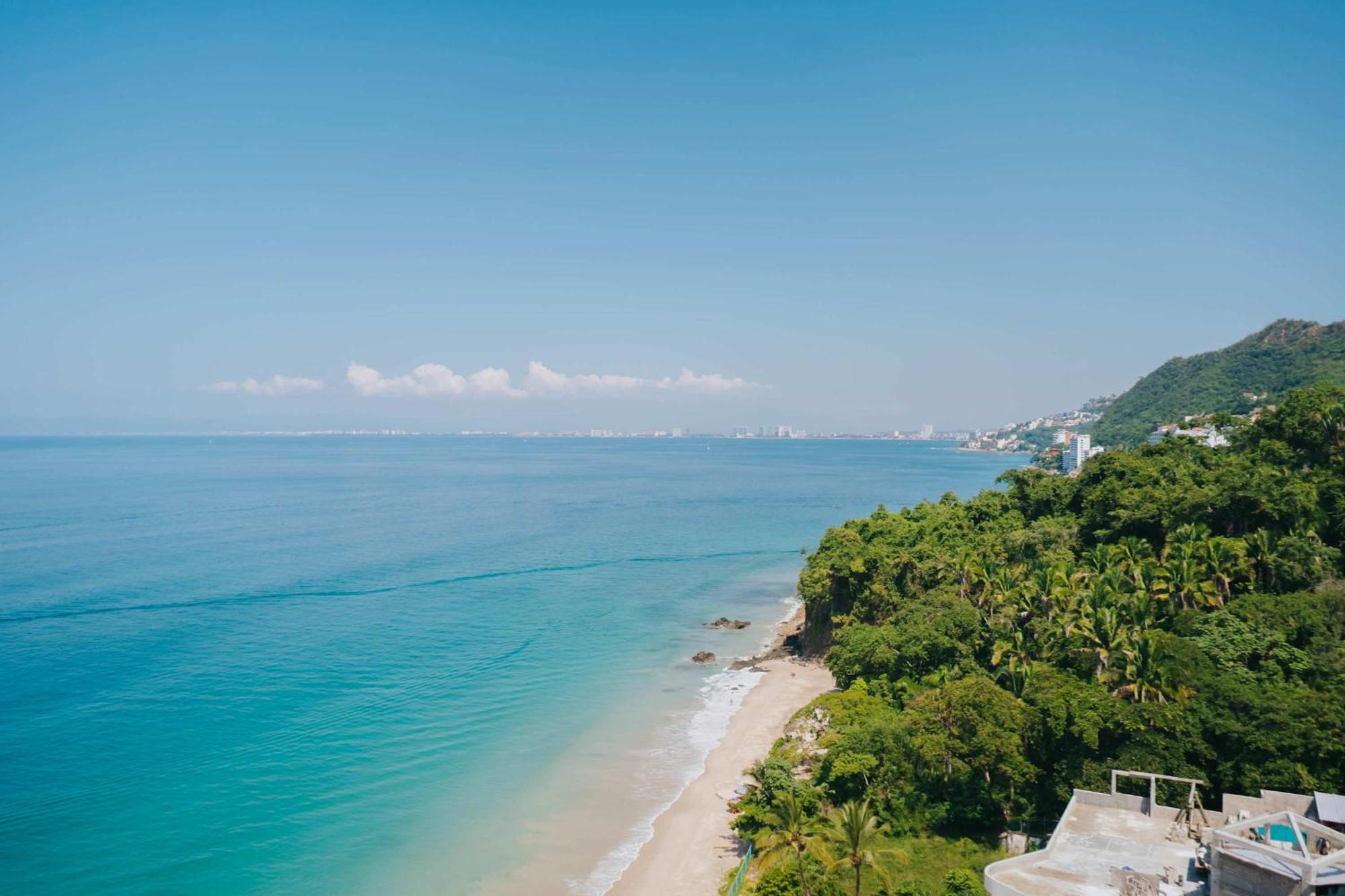 Full Floor Beachfront Luxury Puerto Vallarta