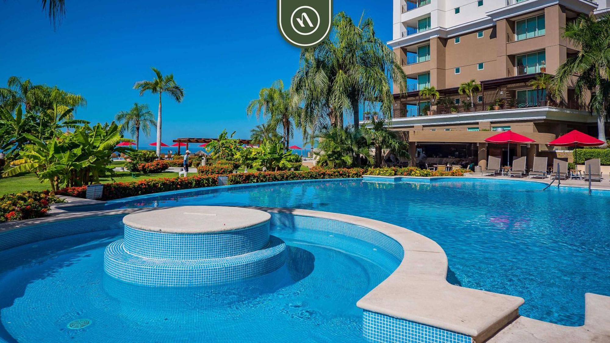 Apartment Oceanfront 4 Bedroom With Private Pool -