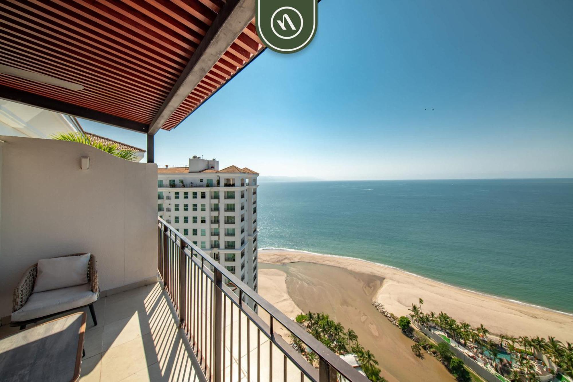Oceanfront 4 Bedroom With Private Pool - Apartment *