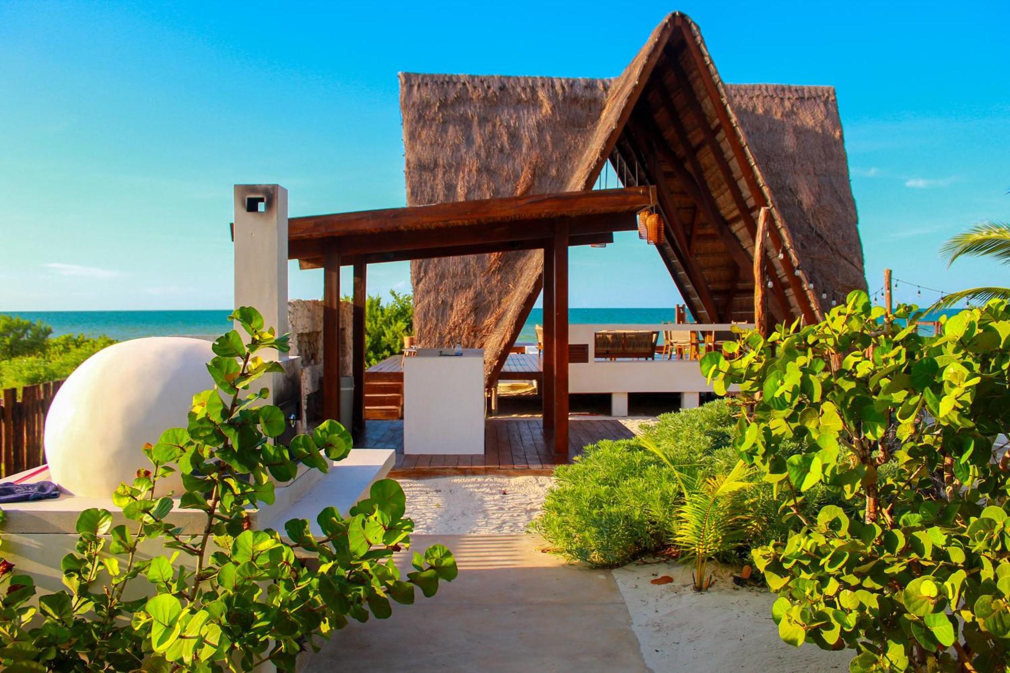Lipsos Private Luxury Beachfront Holiday home Progreso (Yucatan)