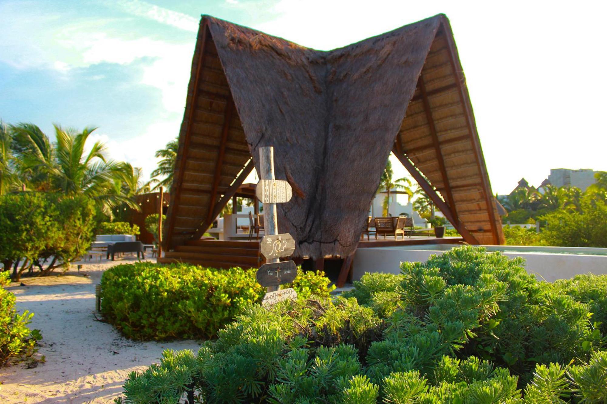 Lipsos Private Luxury Beachfront Holiday home *