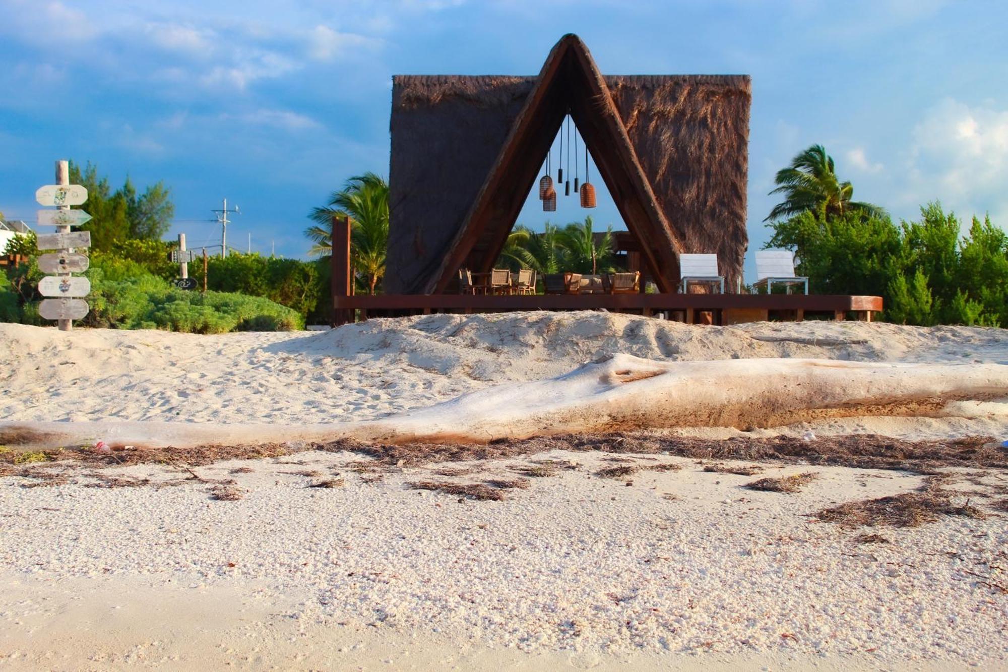 Lipsos Private Luxury Beachfront Holiday home Progreso (Yucatan)