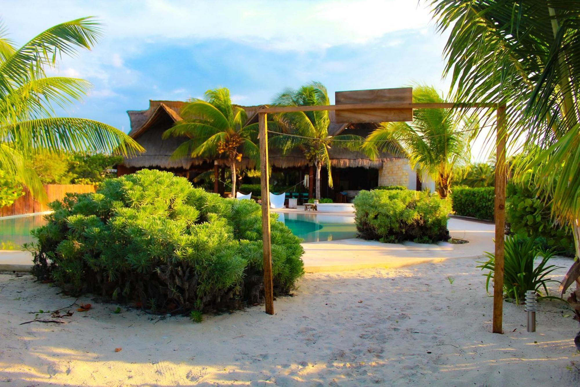 Lipsos Private Luxury Beachfront * Progreso (Yucatan)