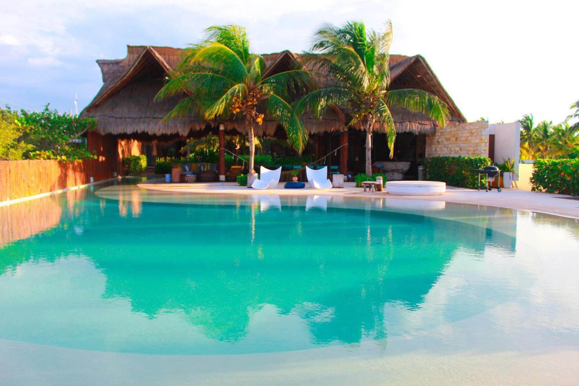 Lipsos Private Luxury Beachfront Holiday home *