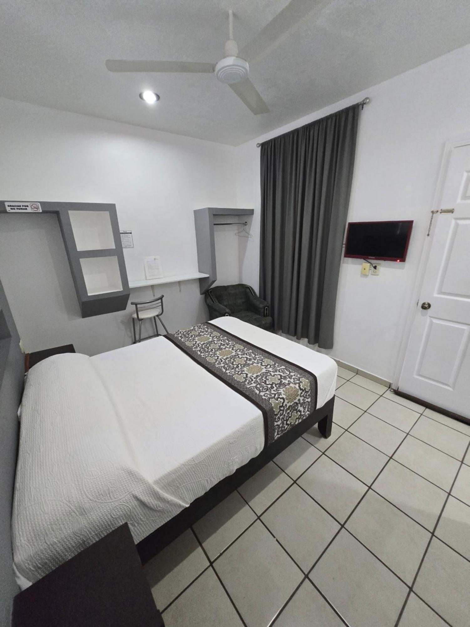Hotel Raga 3*