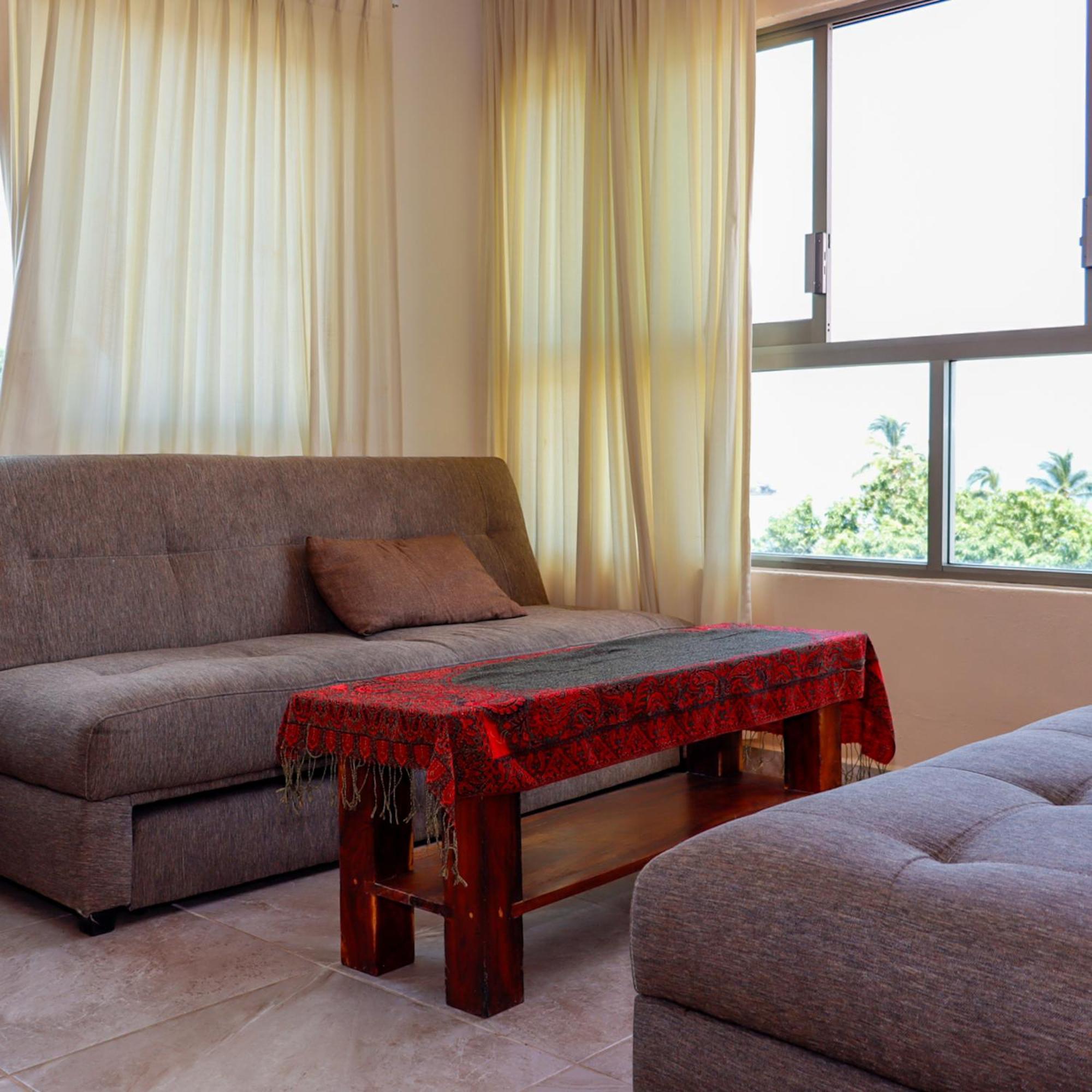 Auroza Hotel