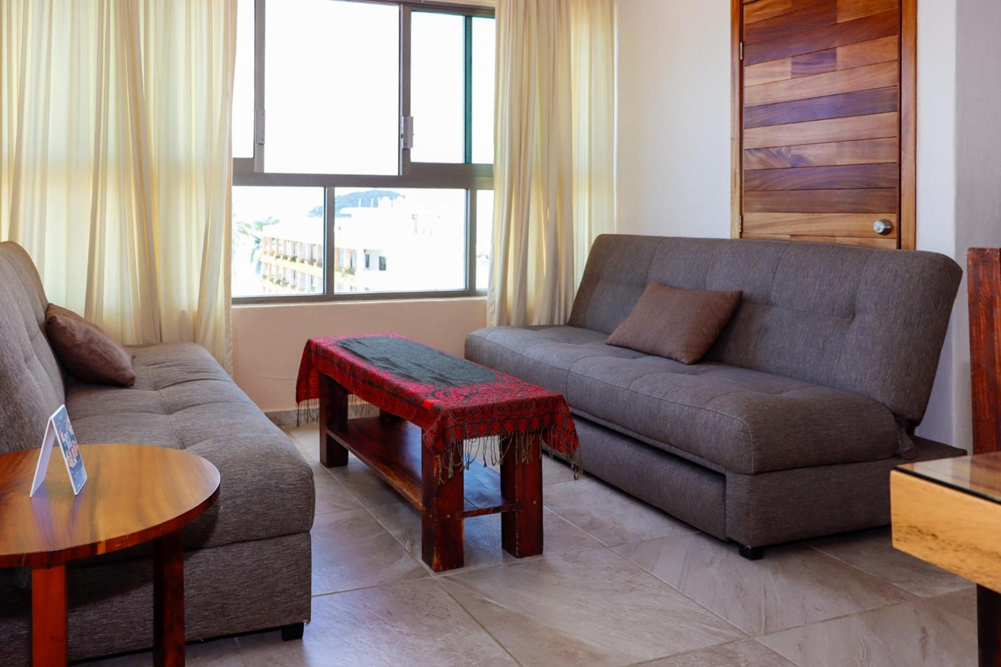 Auroza Hotel 3*