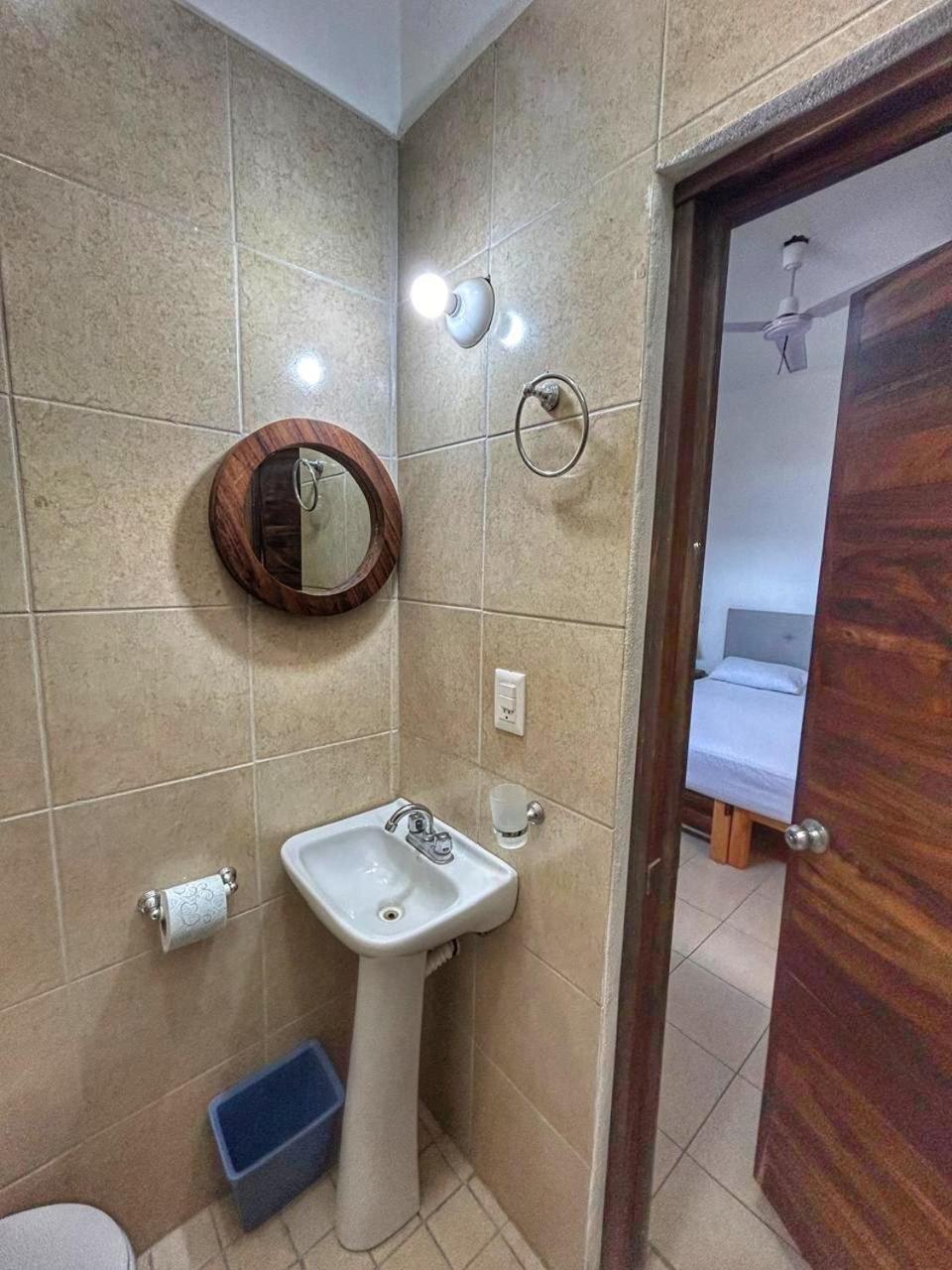 4 Maleconcito Del Sol Apartment Barra de Navidad
