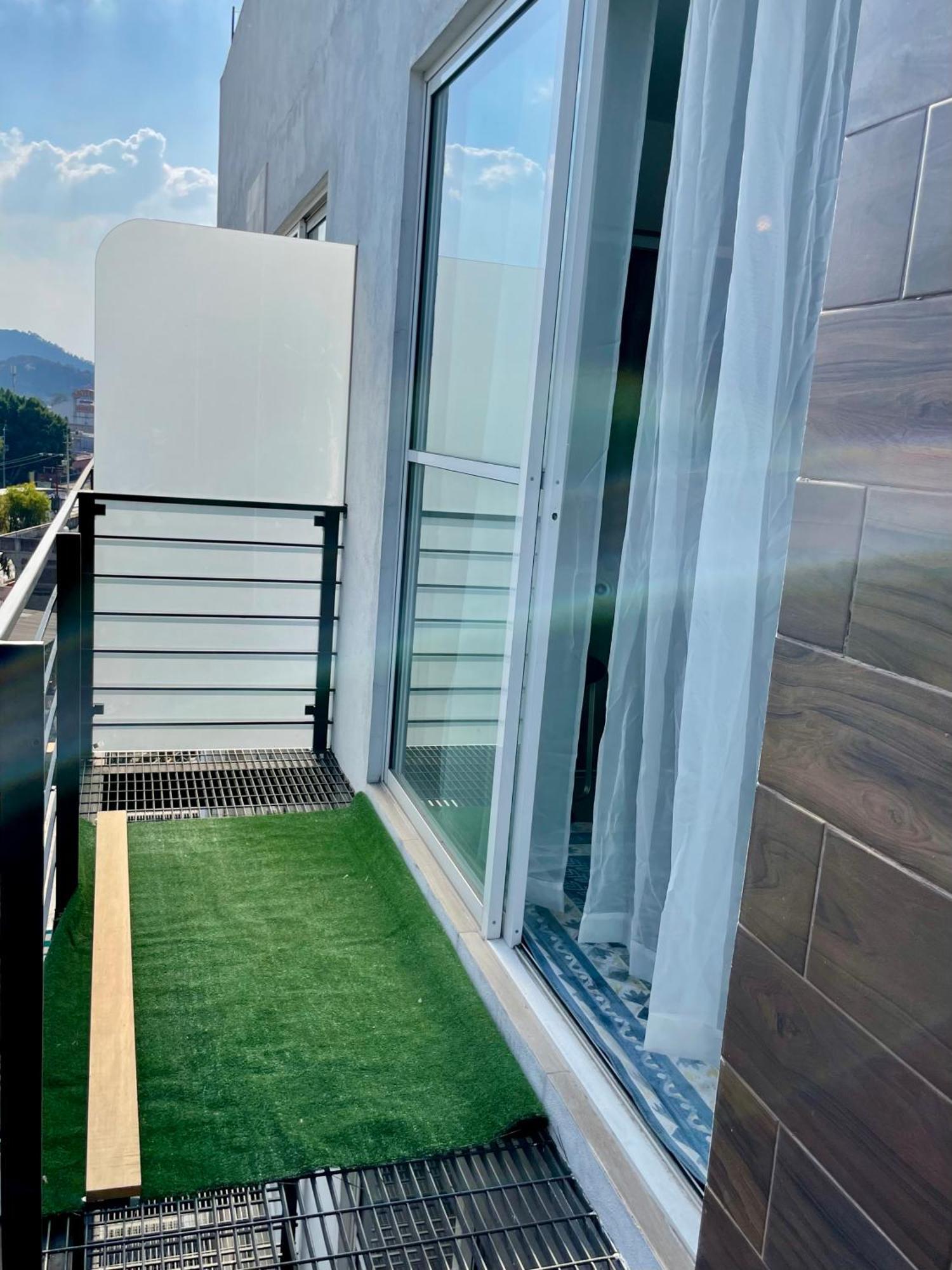 Homestay Privada Con Balcon En Zona Norte Cmdx *