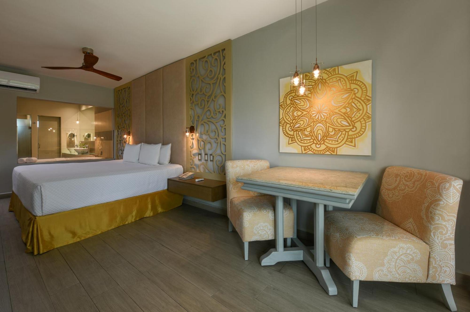 El Dorado Royale Catamaran, Cenote & Inclusive (adults Only) Resort