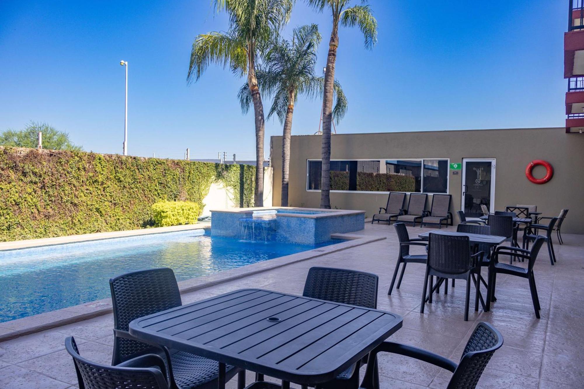 Hotel Western Monterrey Airport 3*