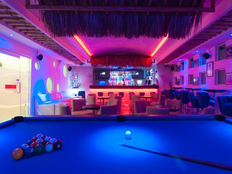 Hotel Artisan Playa Esmeralda Family