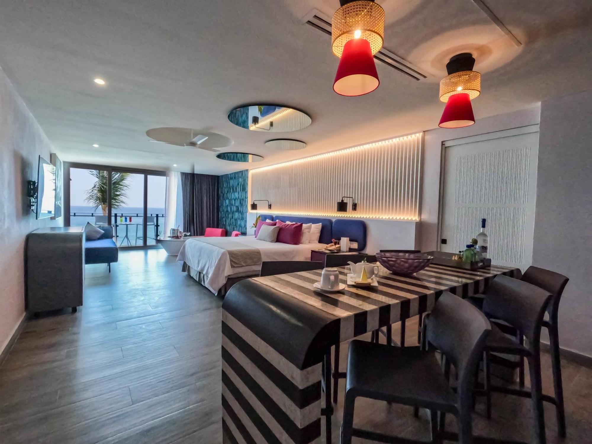 Resort Almar Luxury Lgbt Front Experience (adults Only) 4*