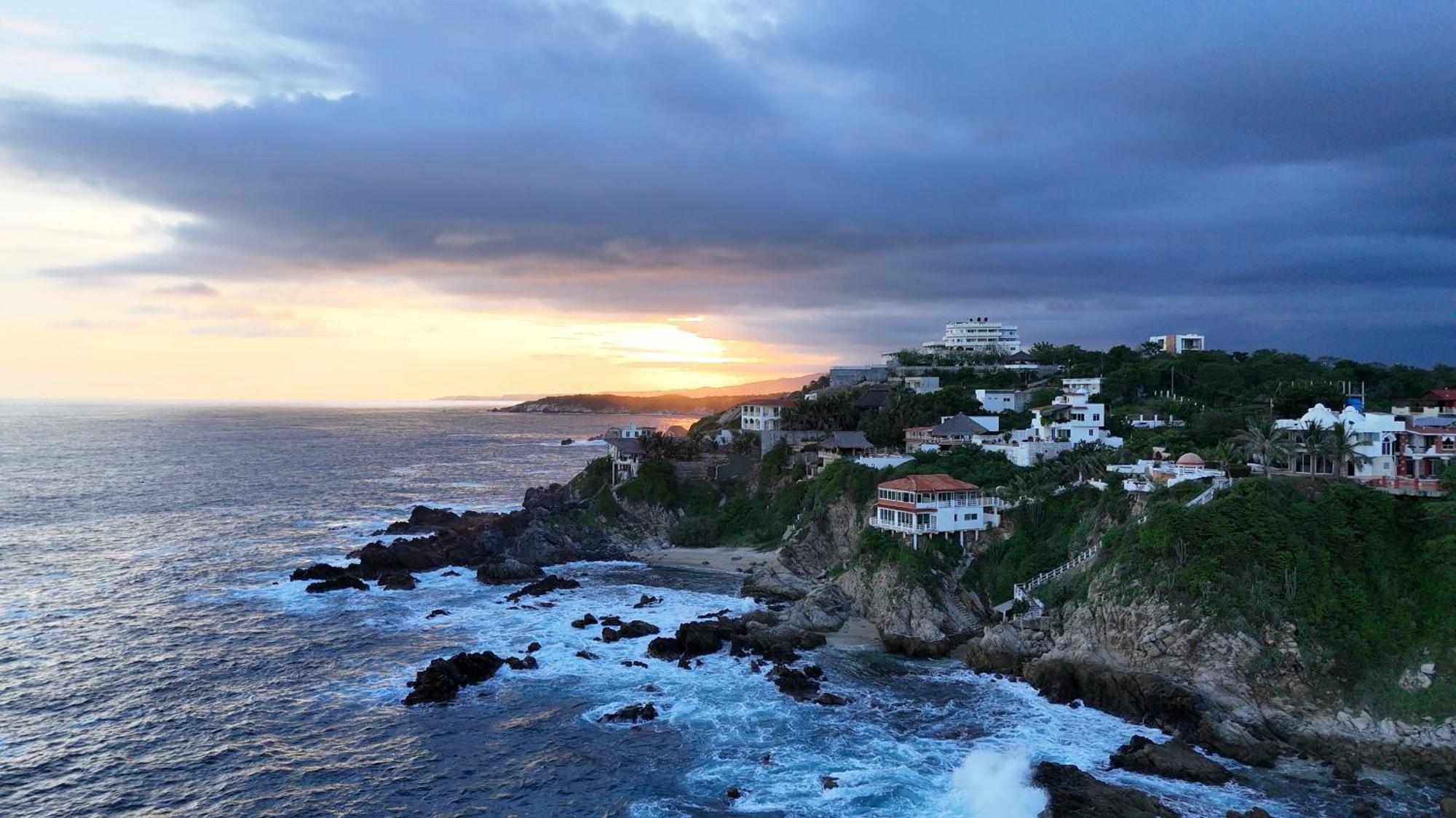 Bed & Breakfast Luz De Mar ' Right On The Cuatunalco