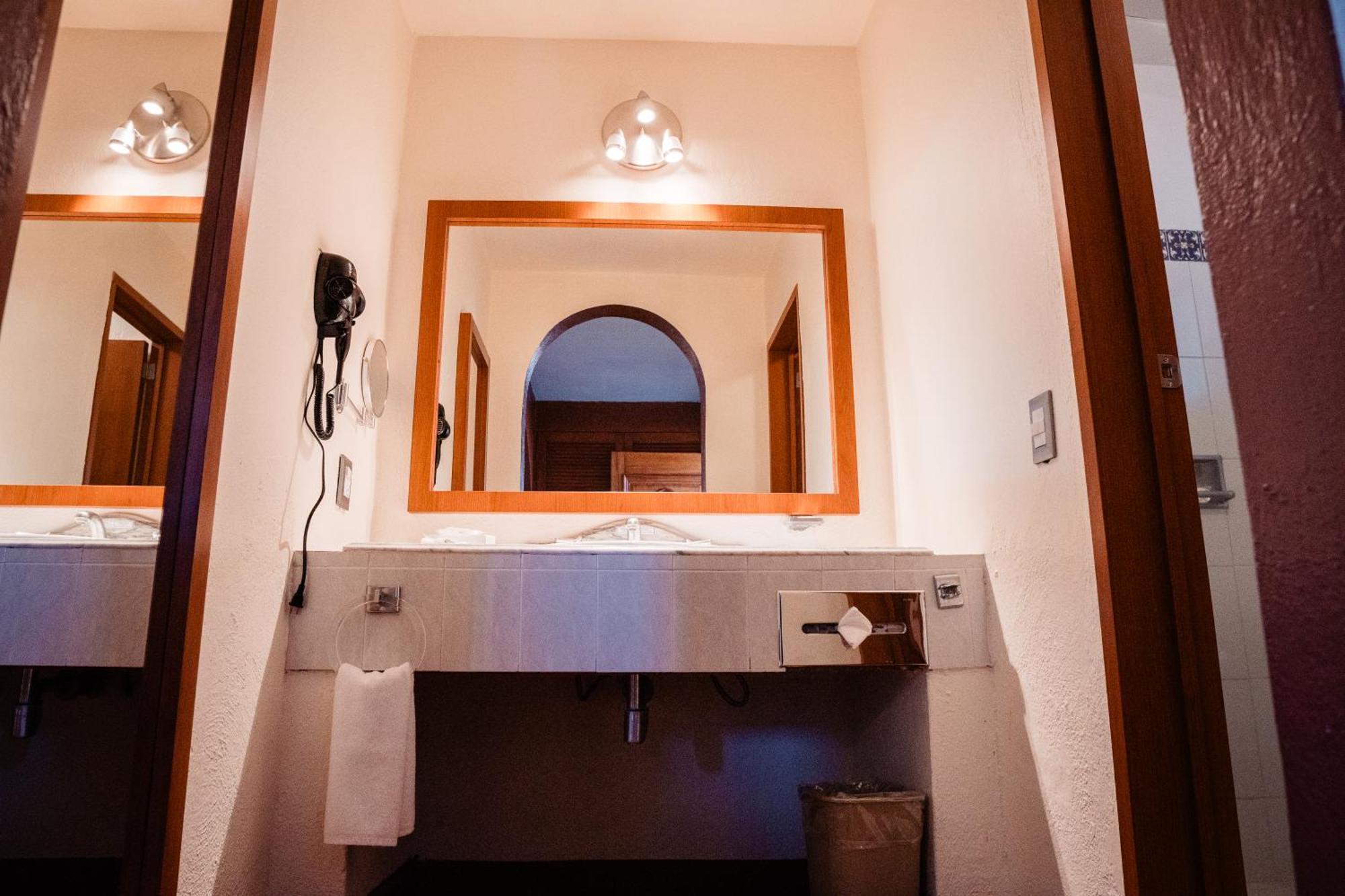 Del Angel, Hotel 3*