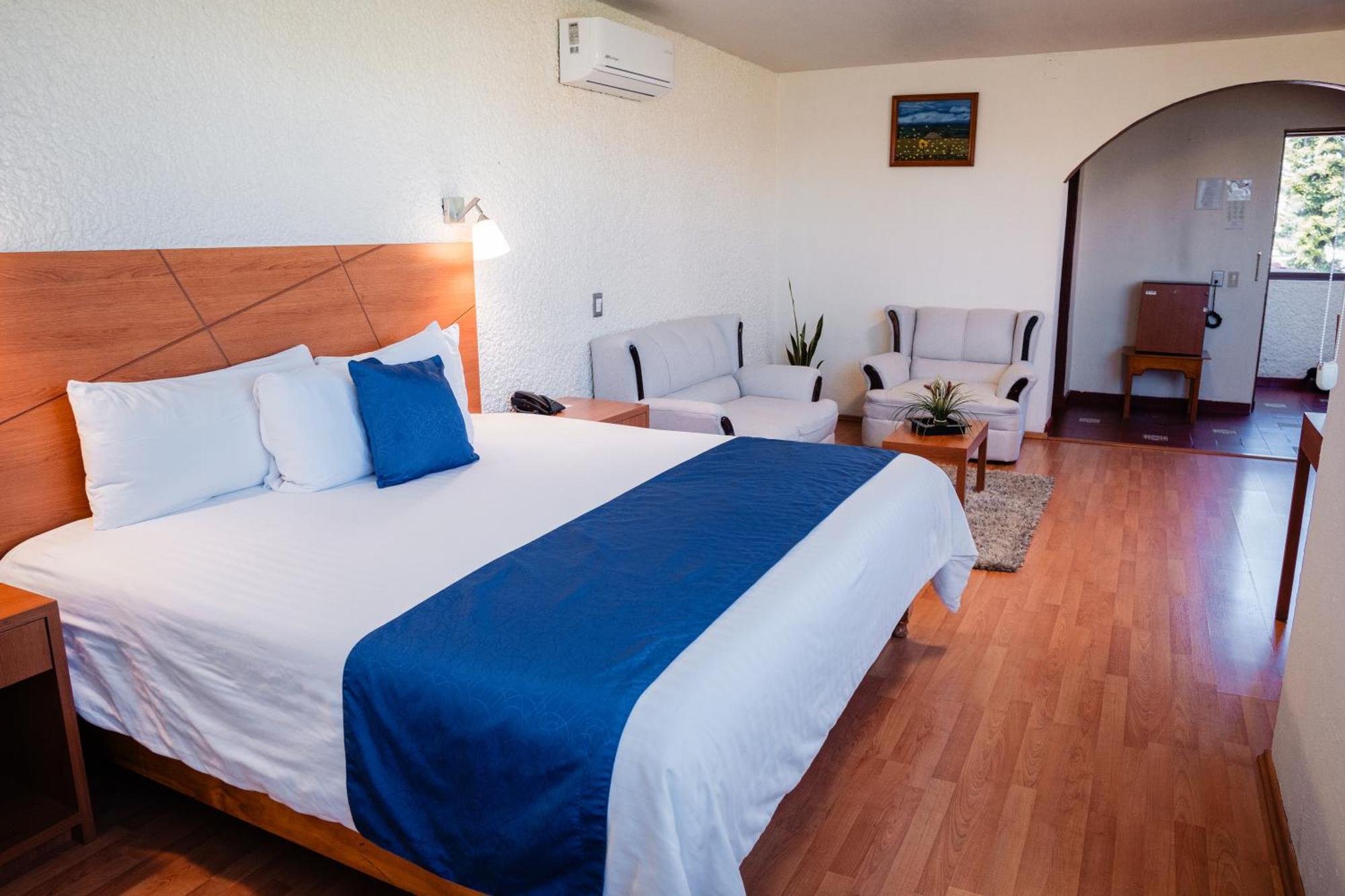 Hotel Del Angel, 3*