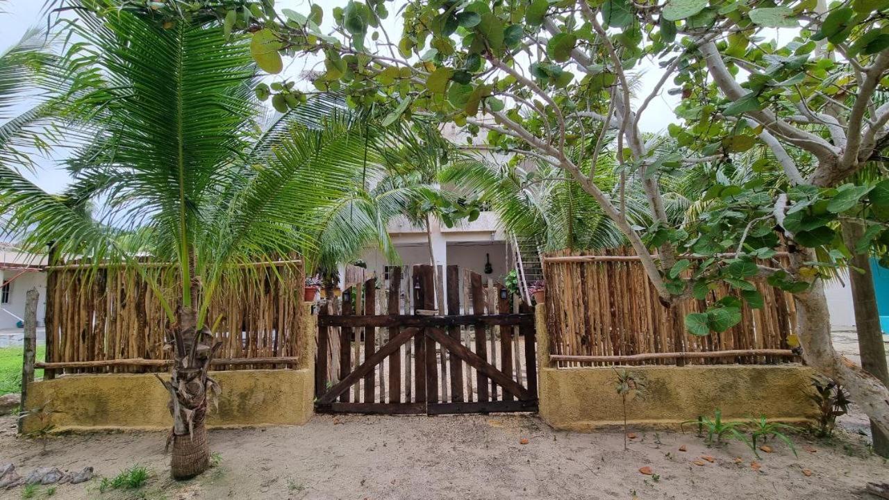 La Casa Del Sol, Beachfront * El Cuyo