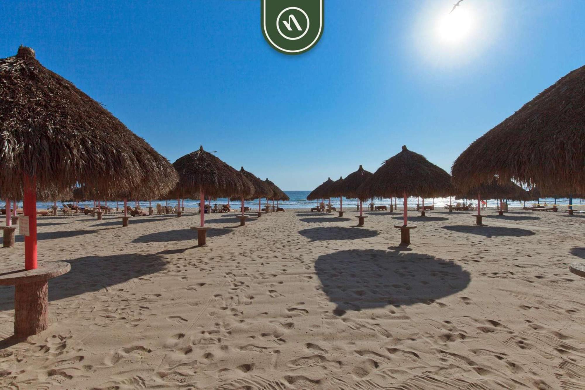 Cozy Beachfront - Club - Pools * Nuevo Vallarta
