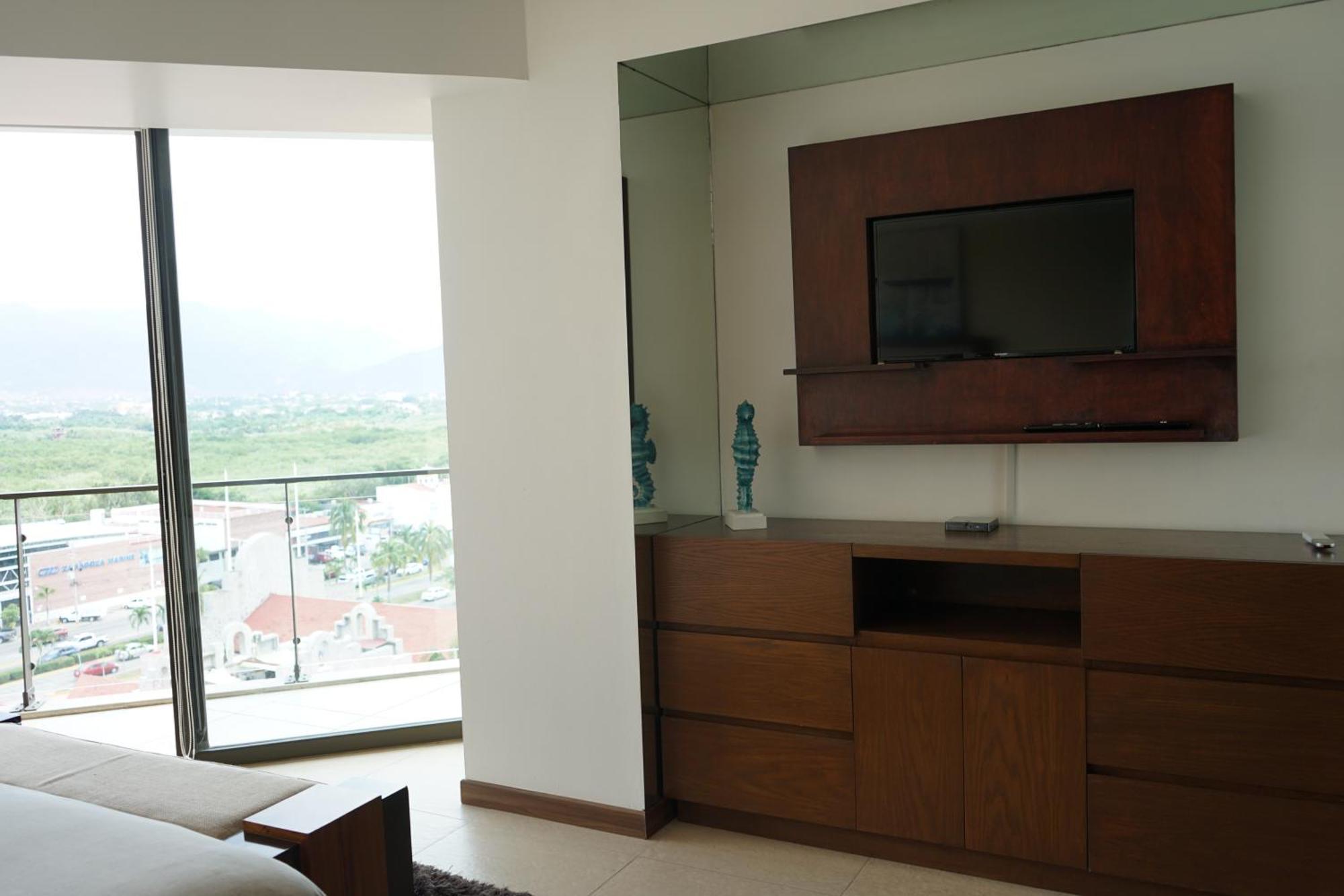 Nima Bay, Marina Vallarta Apartment Puerto Vallarta