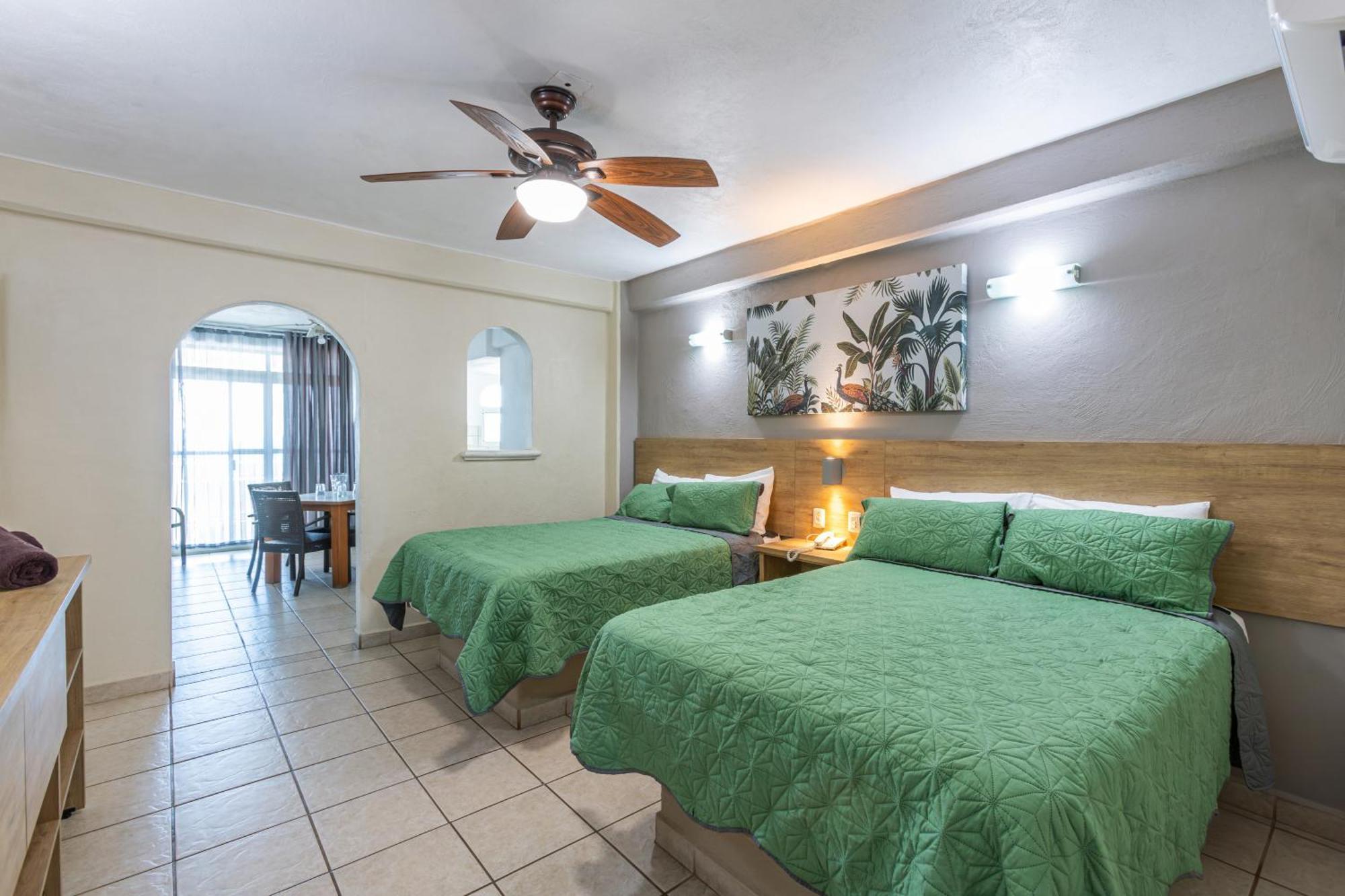 Torreblanca Beach Hotel And Suites Guayabitos - Desayuno Y Comida Incluido 4*