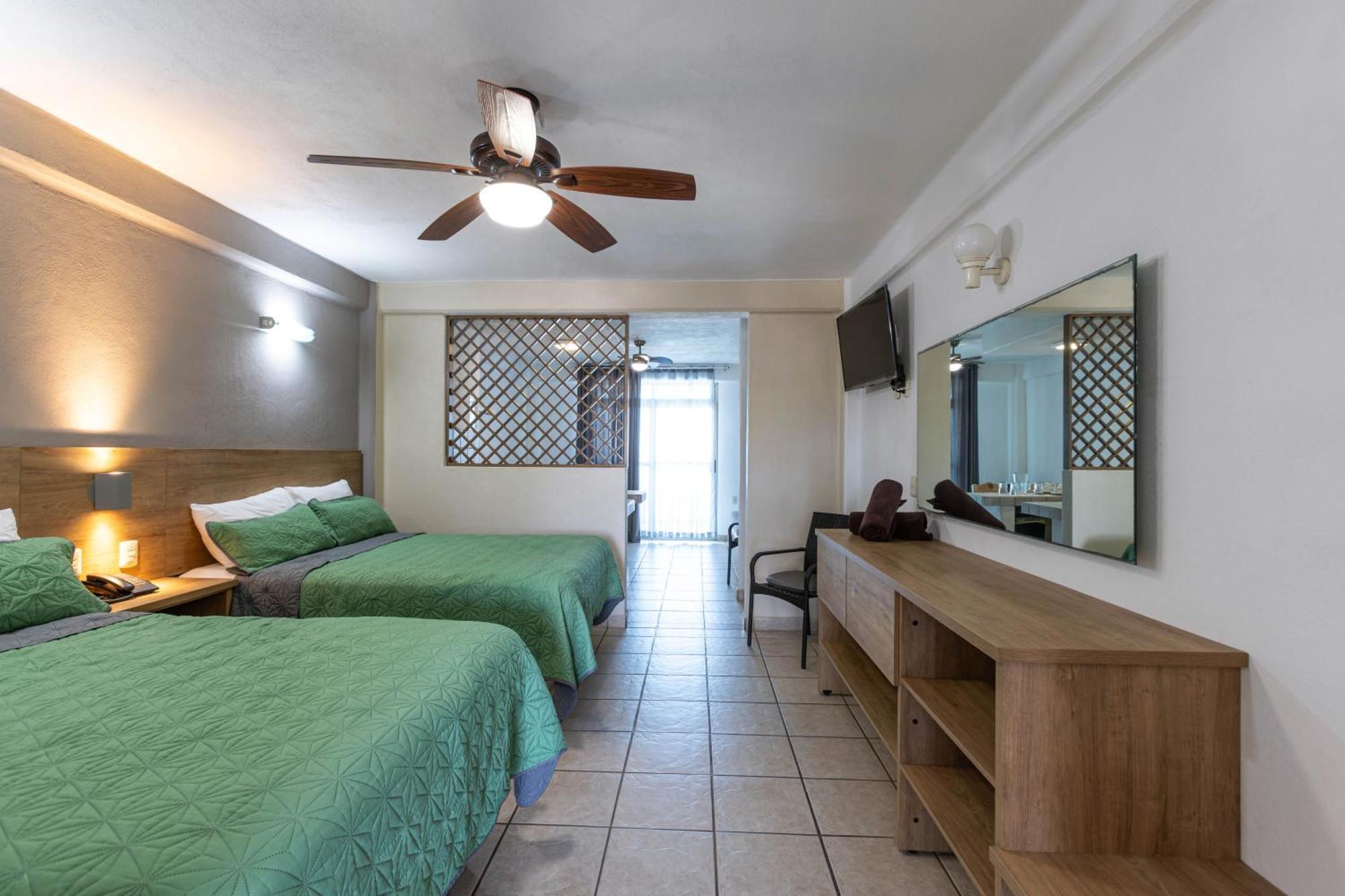 Torreblanca Beach Hotel And Suites Guayabitos - Desayuno Y Comida Incluido