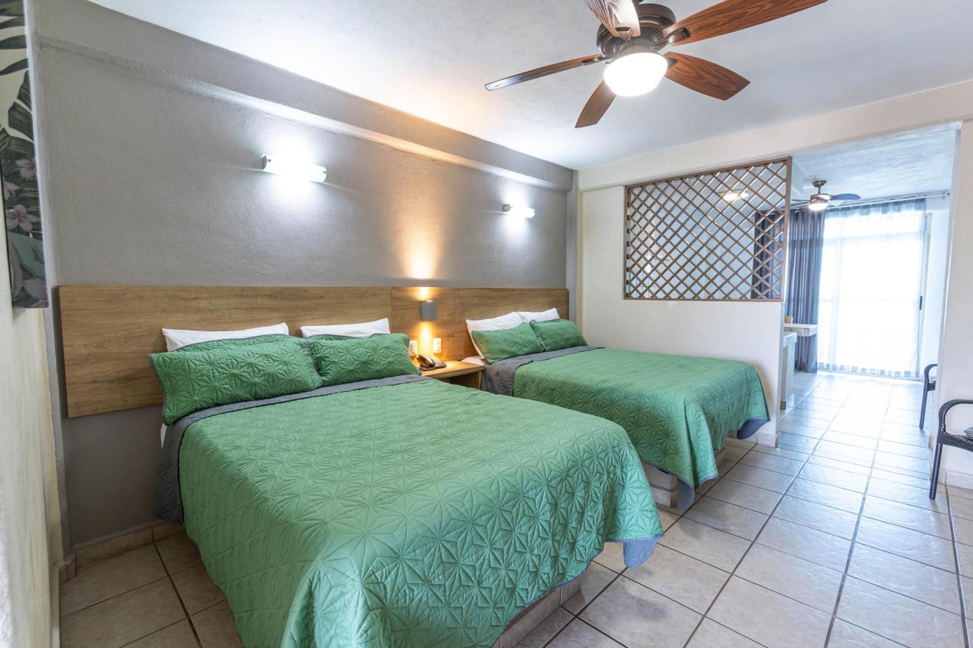 Torreblanca Beach Hotel And Suites Guayabitos - Desayuno Y Comida Incluido Hotel