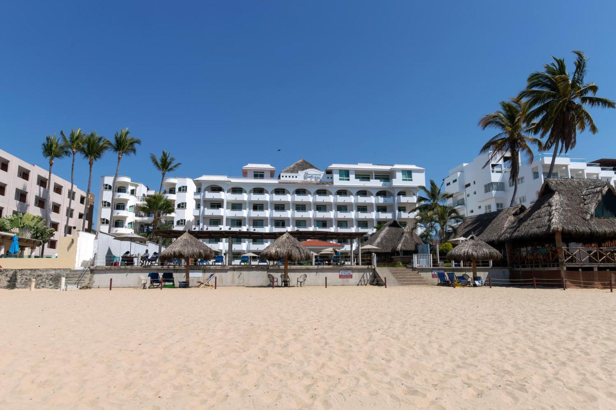 Hotel Torreblanca Beach Hotel And Suites Guayabitos - Desayuno Y Comida Incluido 4*