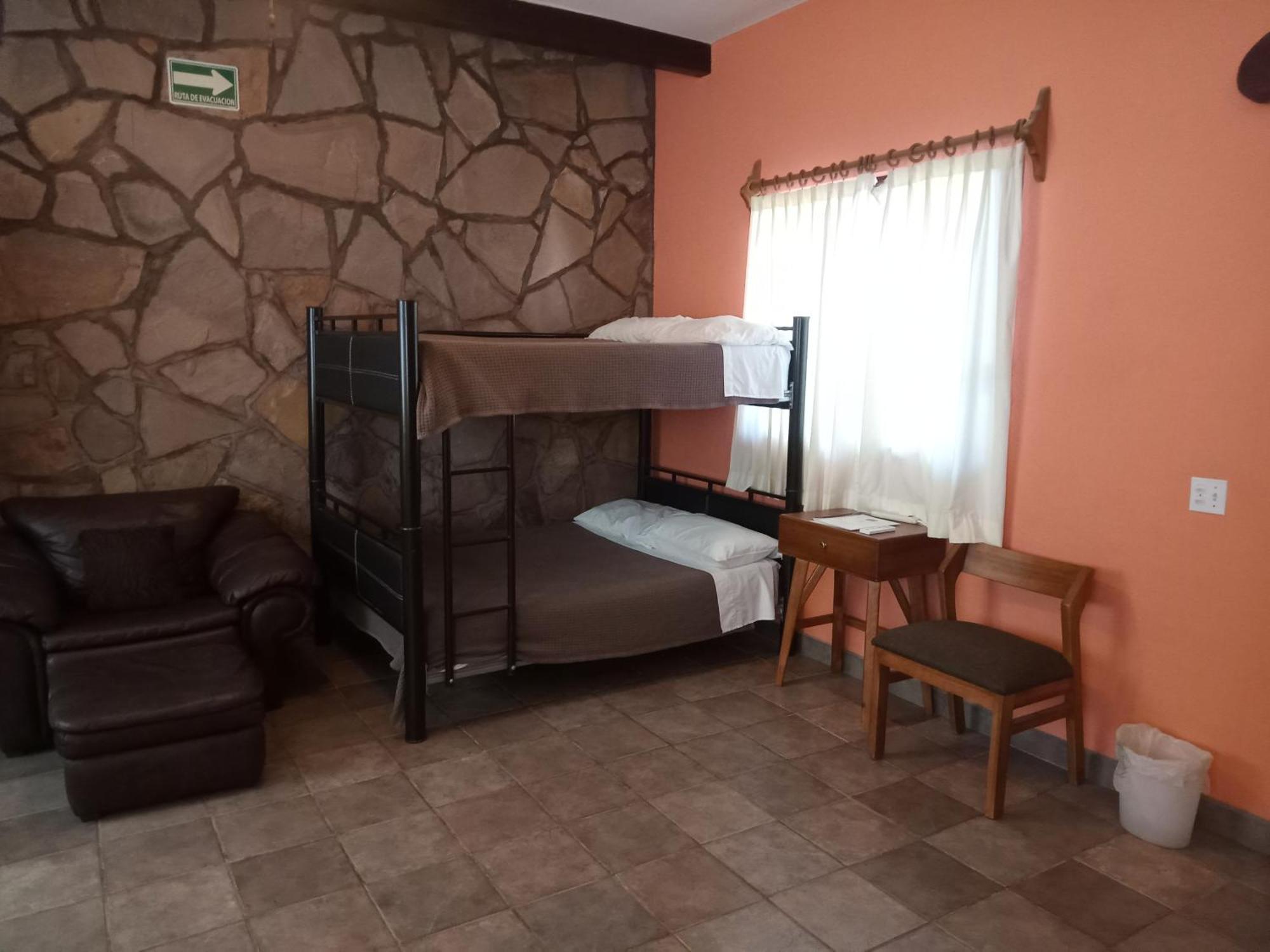 Hacienda De Palmas Bed & Breakfast