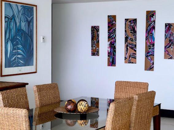 Bay View Grand Marina- 3 Bedrooms With Jacuzzi-602s Apartment *
