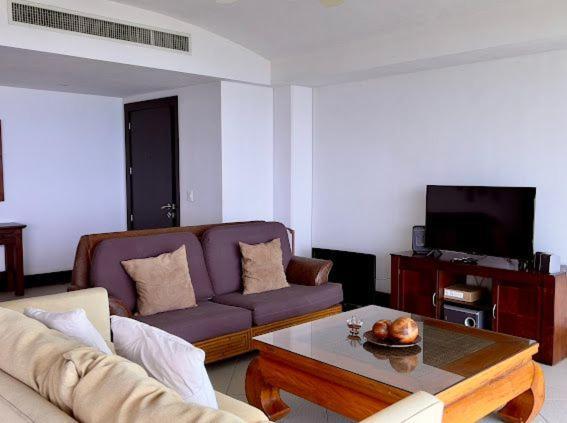 Bay View Grand Marina- 3 Bedrooms With Jacuzzi-602s Apartment *