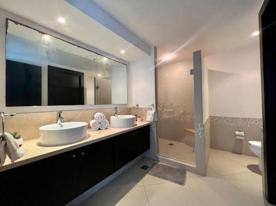 Bay View Grand Marina- 3 Bedrooms With Jacuzzi-602s Apartment