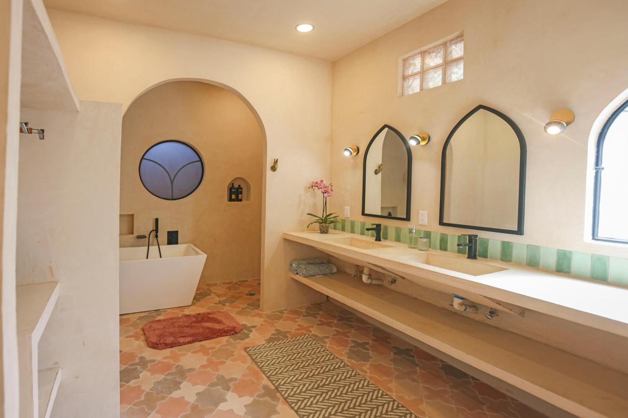 Nomada Wellness 5*