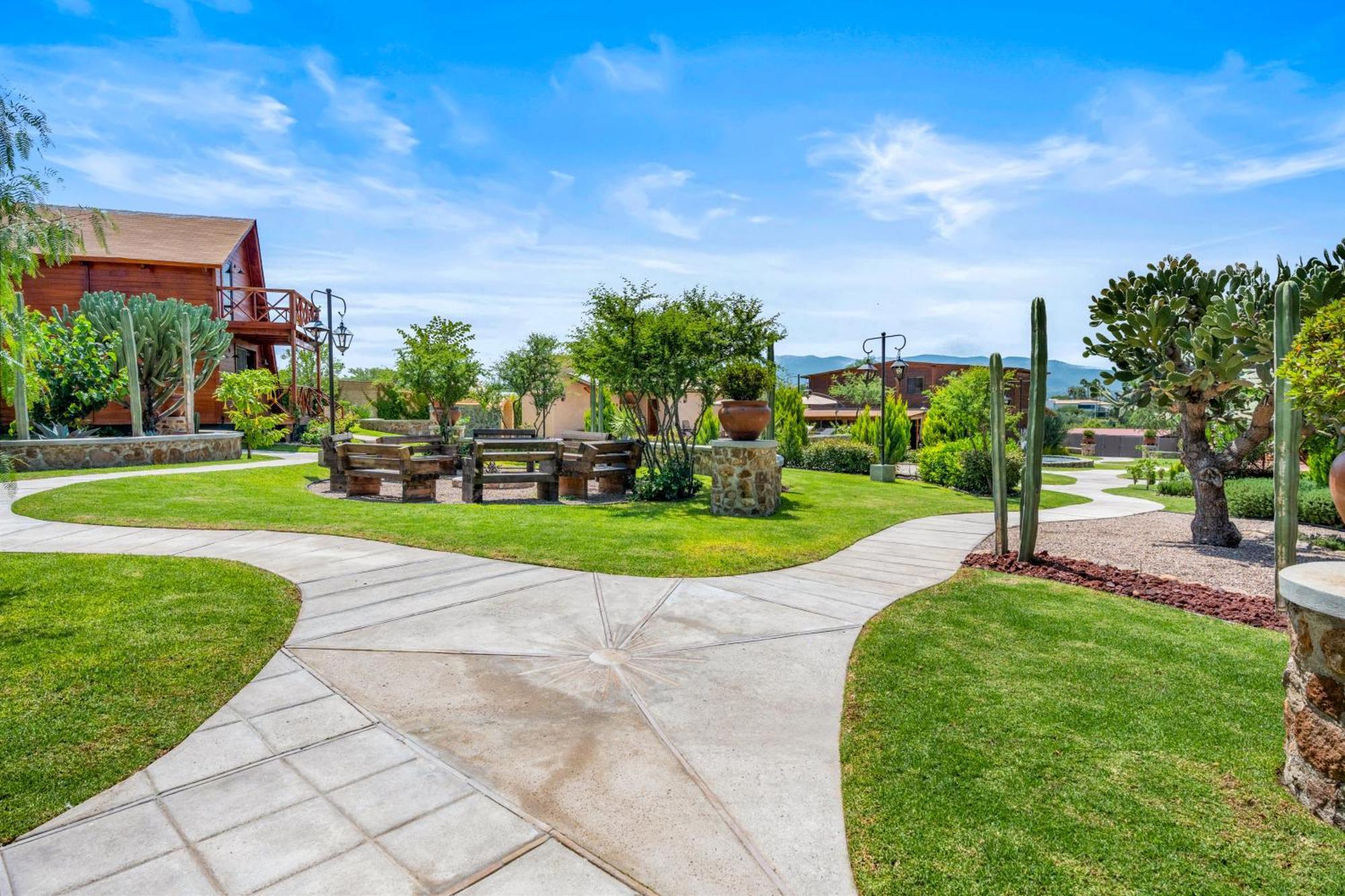 Xido San Miguel Lodge *
