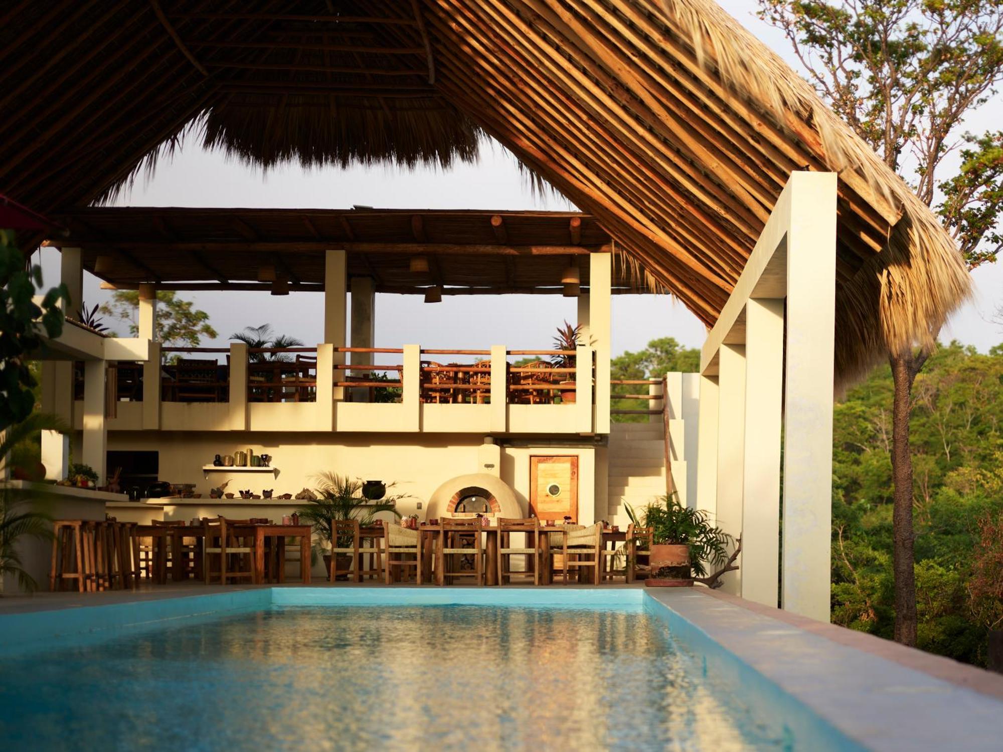 Cocolia Hotel
