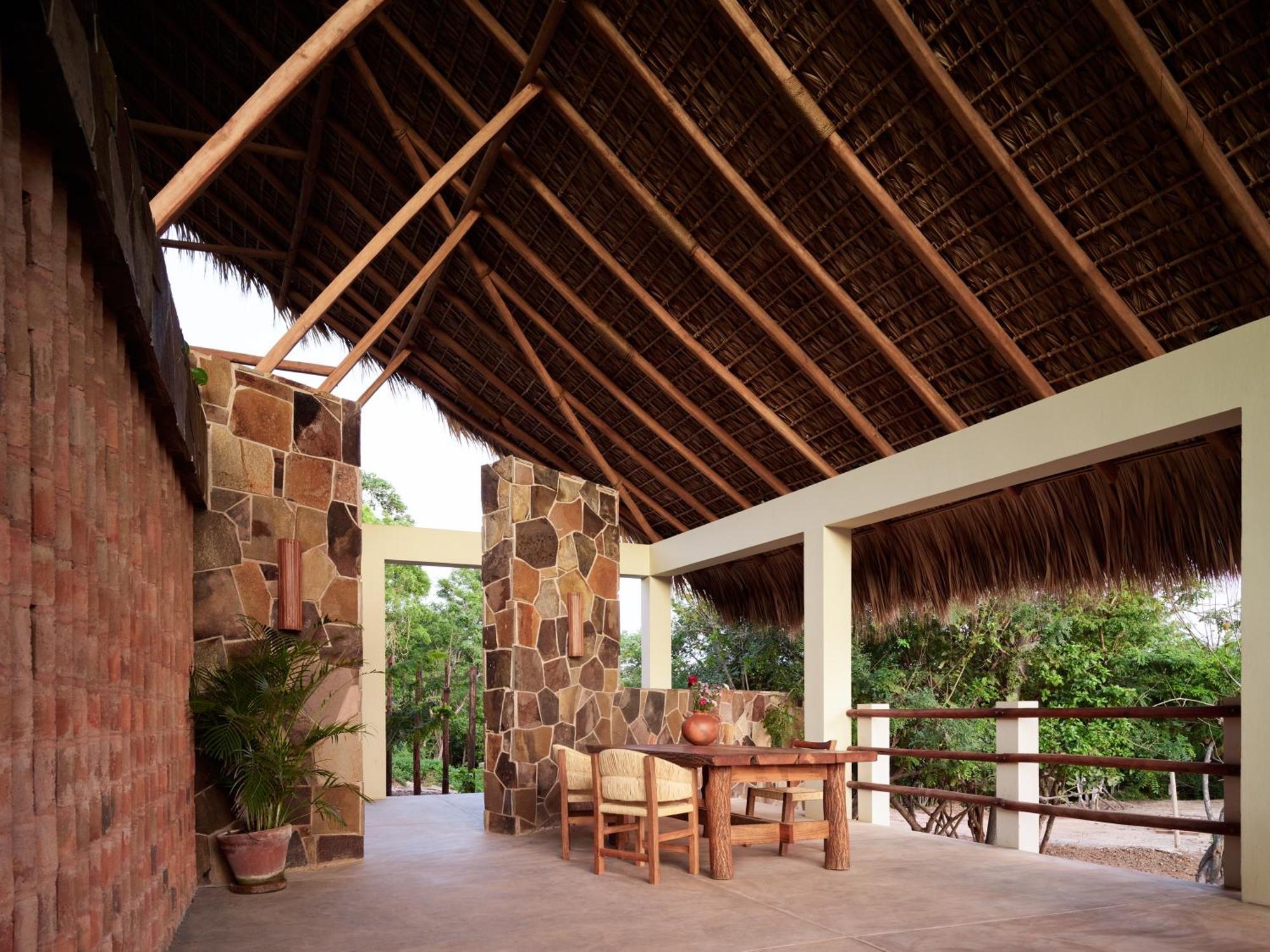 Cocolia Hotel
