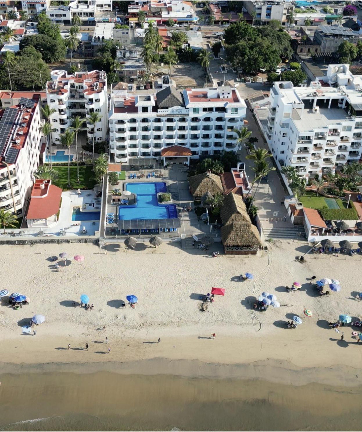 Hotel Torreblanca Beach Hotel And Suites Guayabitos - Desayuno Y Comida Incluido 4*