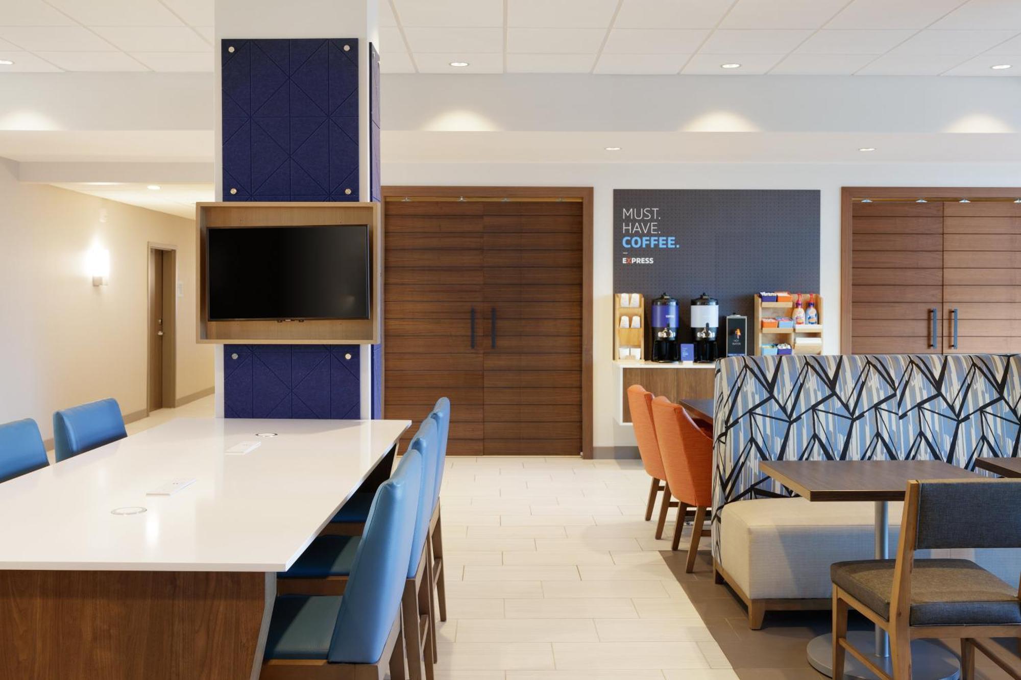 Express & By Ihg Hotel 3*