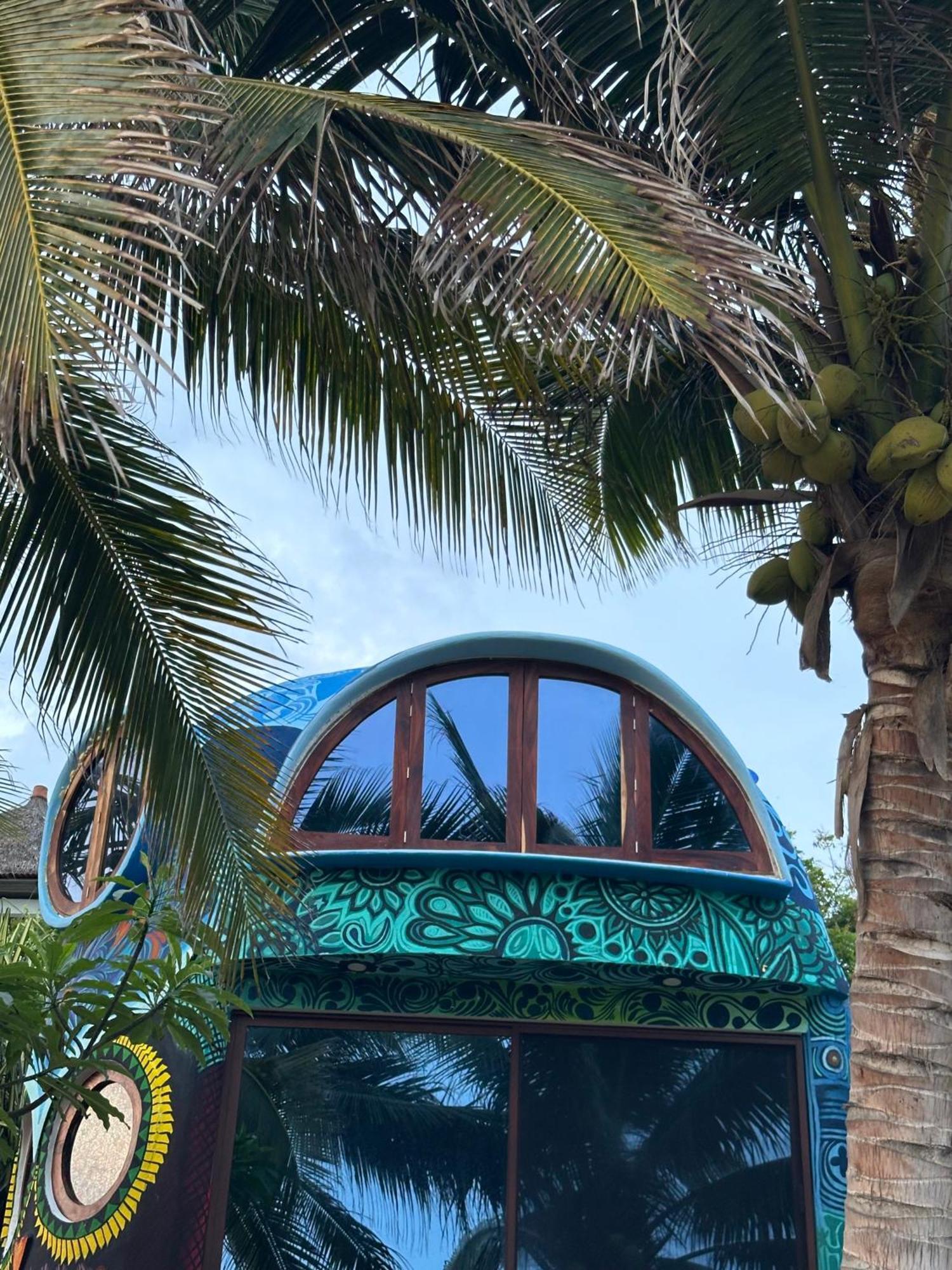 Beachfront Paradise Boutique - Casa Alebrijes Jacuzzi Suits Hotel 4*