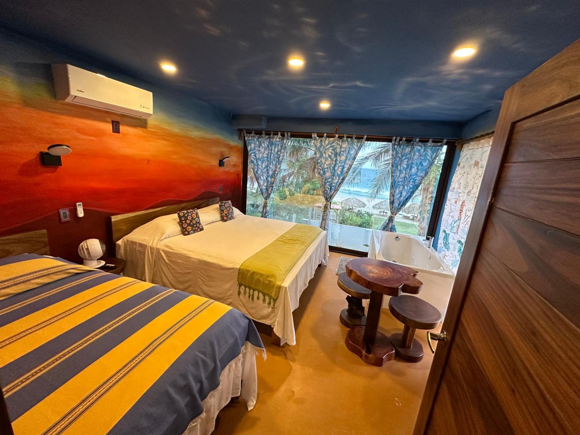 Hotel Beachfront Paradise Boutique - Casa Alebrijes Jacuzzi Suits Agua Blanca