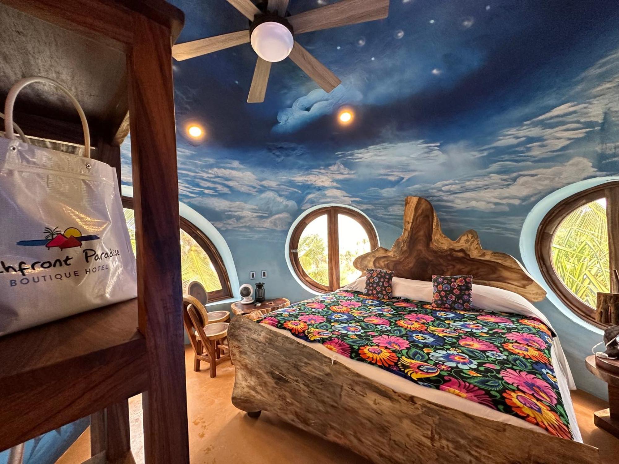 Hotel Beachfront Paradise Boutique - Casa Alebrijes Jacuzzi Suits 4*