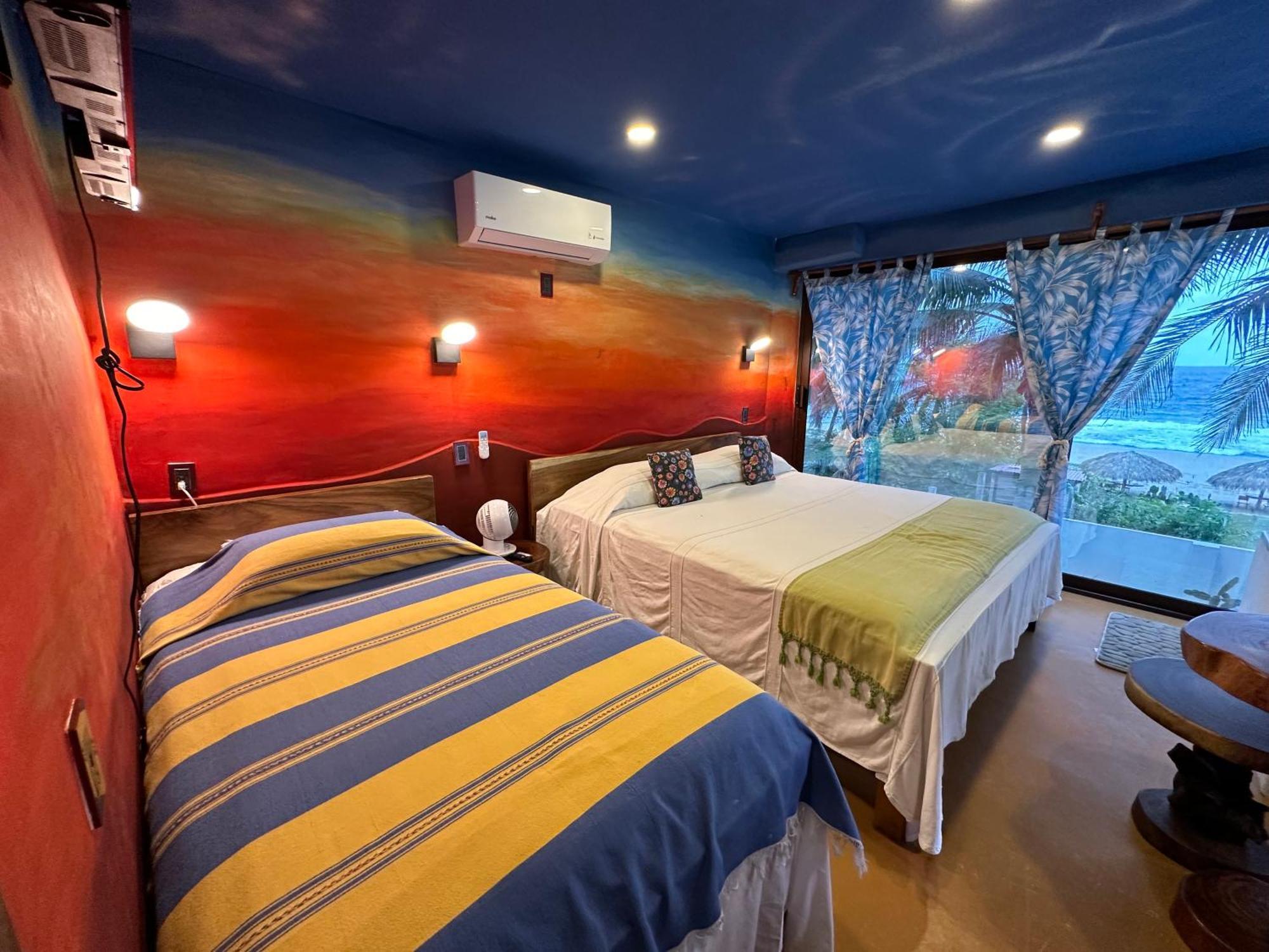 Beachfront Paradise Boutique - Casa Alebrijes Jacuzzi Suits 4* Agua Blanca