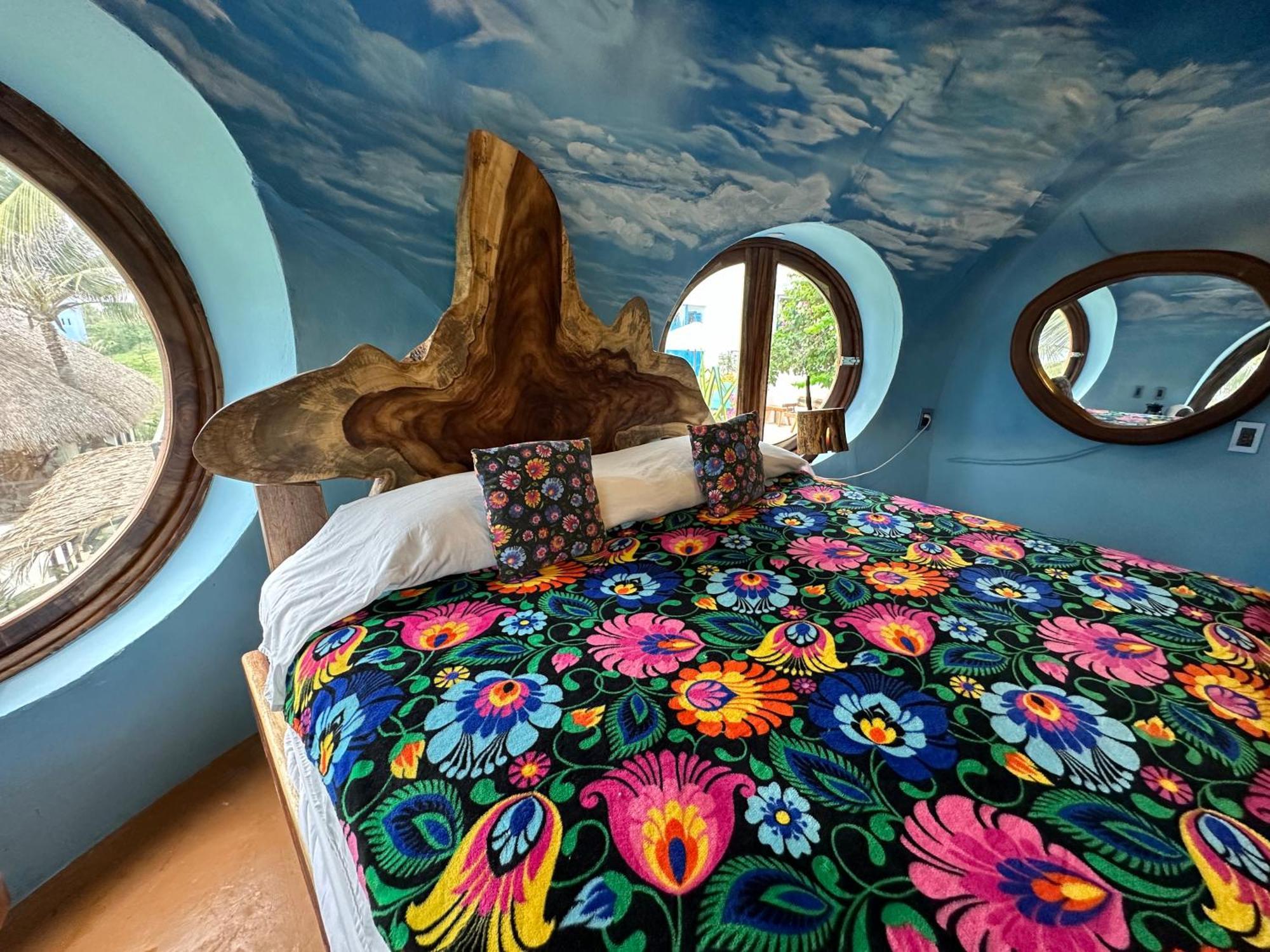 Hotel Beachfront Paradise Boutique - Casa Alebrijes Jacuzzi Suits 4*