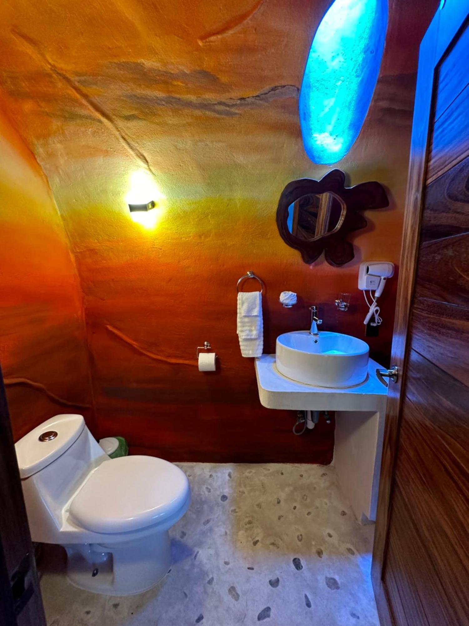 Beachfront Paradise Boutique - Casa Alebrijes Jacuzzi 4* Agua Blanca